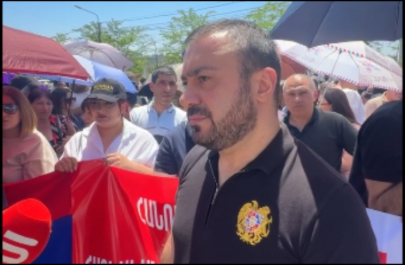 Կրկին արտահանողների բողոքի ակցիա՝ Վրաստանի դեսպանատան մոտ (տեսանյութ)